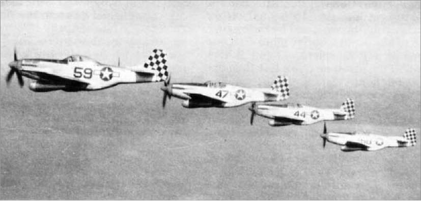 Közvetlen támadások a két járás területén 59. kép P 51 Mustang vadászgépek a 325 th FG kötelékéből pályaudvarát támadták. 240 Valószínűleg e támadásokkal kapcsolatban történtek bombavetések.