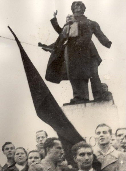 1956. október 25.