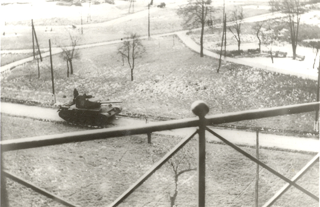 1956. november 4. reggel 7 óra körül Szovjet T34-es páncélos az 5.