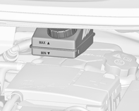 242 Autóápolás A tartályban a fékfolyadék szintje a MIN és a MAX jelzés között kell legyen. Ha a folyadék szintje a MIN alatt van, kérjen segítséget egy szerviztől.