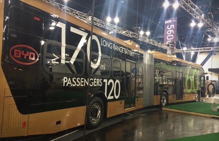 2. Közösségi közlekedés: Távolsági és csuklós kocsik BYD távolsági autóbusz Proterra nagy hatótávú busz BYD csuklós az USA részére The Lancaster electric bus sits 120 people and can travel distances