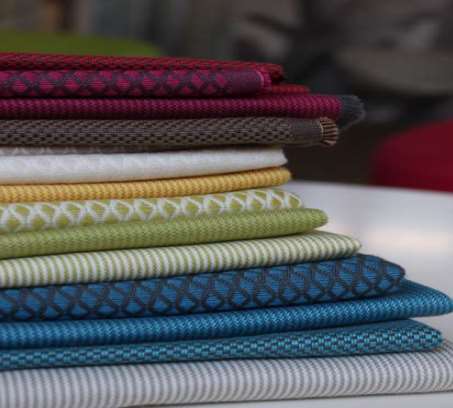 Antibakteriális, vízlepergető, szennytaszító, lángmentes speciális kárpittextilek
