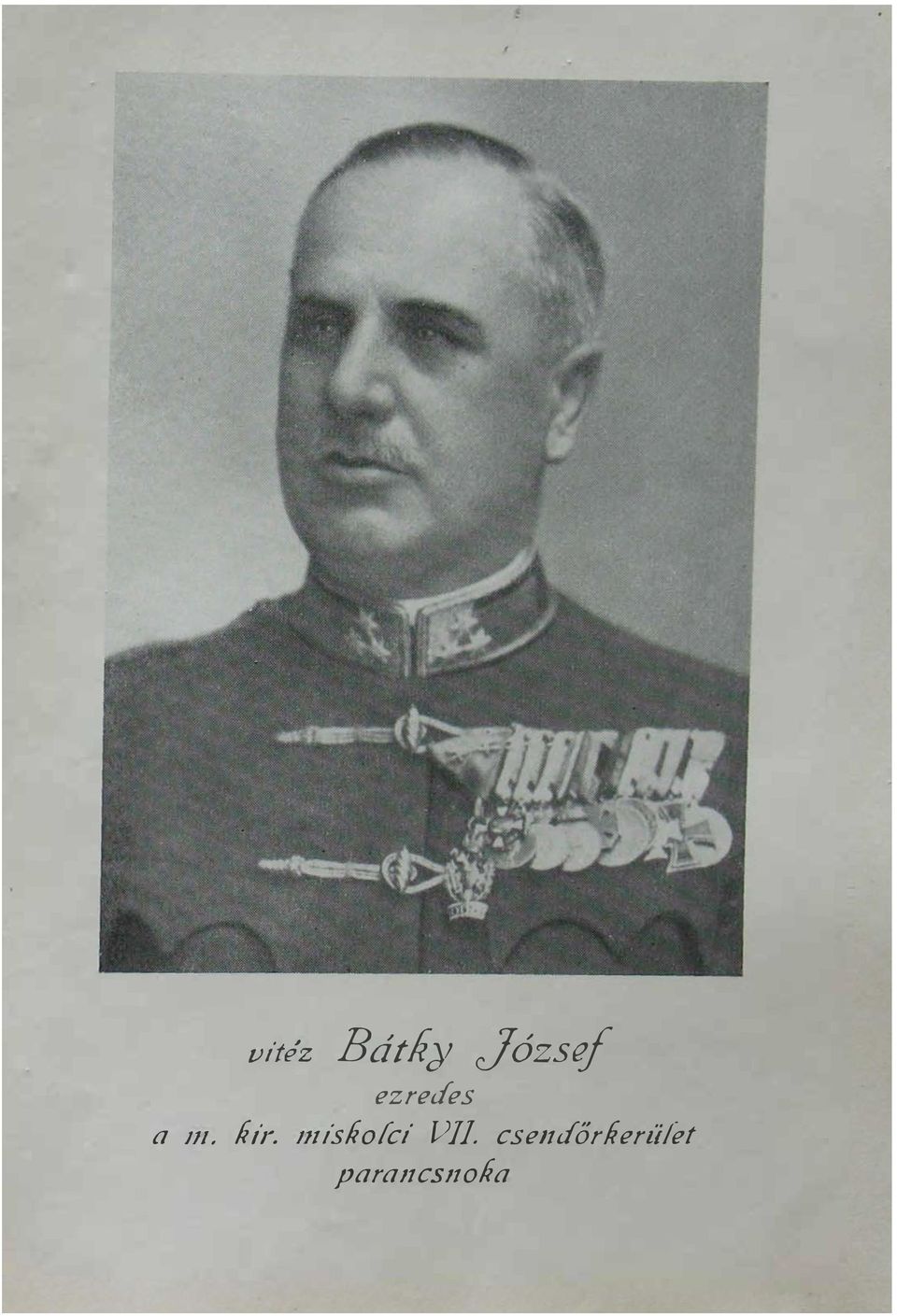 ezredes fiú'.