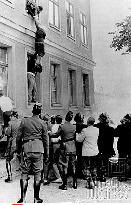 44/54 *N16151131M44* 18. a) Na črti zapiši, kaj pomeni v zgodovini pojem 'železna zavesa'. Preberi besedilo in odgovori na vprašanje 18. b.»od Scezecina ob Baltiškem morju do Jadrana se je spustila železna zavesa.