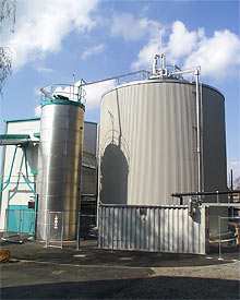 Mi is a biogáz? A biogáz tipikusan egy olyan gáz ami biológiai lebomlás útján keletkezik oxigén mentes környezetben.