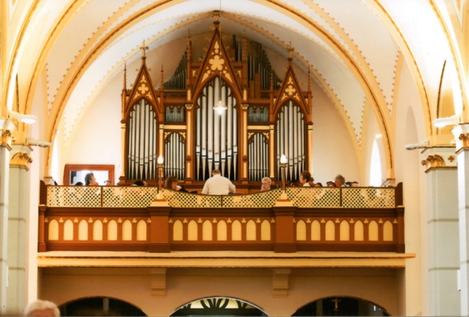 A RÁKOSSZENTMIHÁLYI PLÉBÁNIA LAPJA 2016. November-december Orgonaszentelés és koncert Templomunk történetében az elmúlt három év igen nagy jelentőségű.