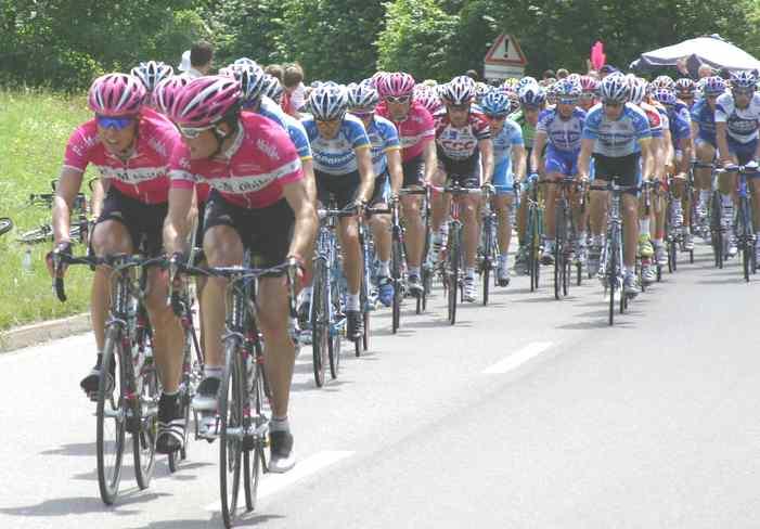 Tour de France A Tour de France a világ legismertebb kerékpárversenye.
