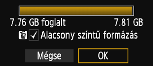 3 A kártya formázása Ha a kártya új, vagy korábban másik fényképezőgéppel vagy számítógéppel formázta, akkor formázza a kártyát a fényképezőgéppel.