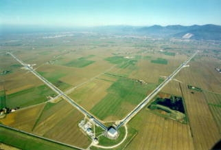 A Virgo kísérlet A Virgo detektor az EGO (European Gravitational