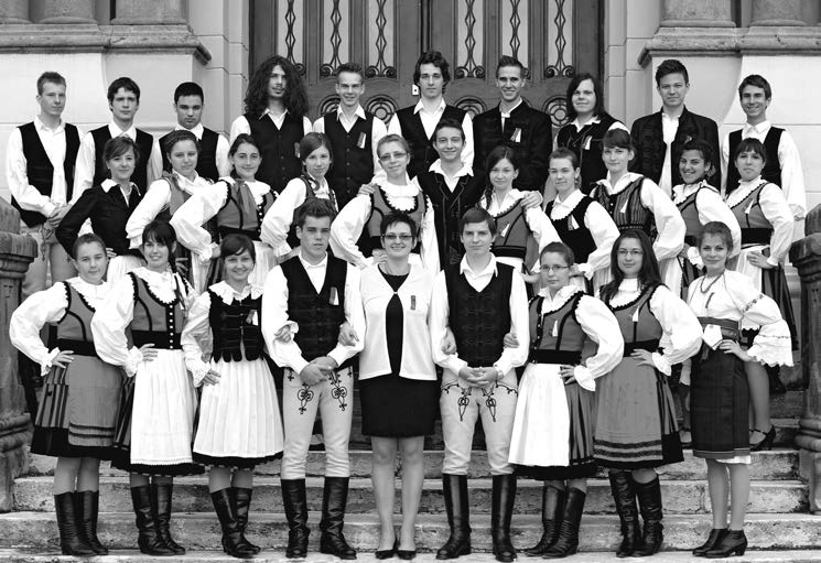 XII. E OSZTÁLY matematika-informatika OSZTÁLYFŐNÖK: CSAPÓ HAJNALKA Antal Dalma 8, 13 Gyimesbükk Antal Emőke 9, 23 Csíkmadaras Bálint Ákos 9, 66 Csíkszereda Basa-Tamás István 9, 50 Csíkszereda Biró