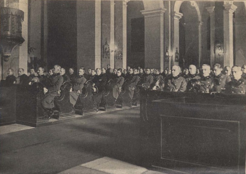 A Hadimúzeumban leleplezett csendőrhősök dombormű. II. sz. melléklet Forrás! Csendőrségi Lapok, XXIV. évf. (1934) 4.sz. 101.p. Ünnepélyes csendőrnapi istentisztelet a várbeli helyőrség templomban.