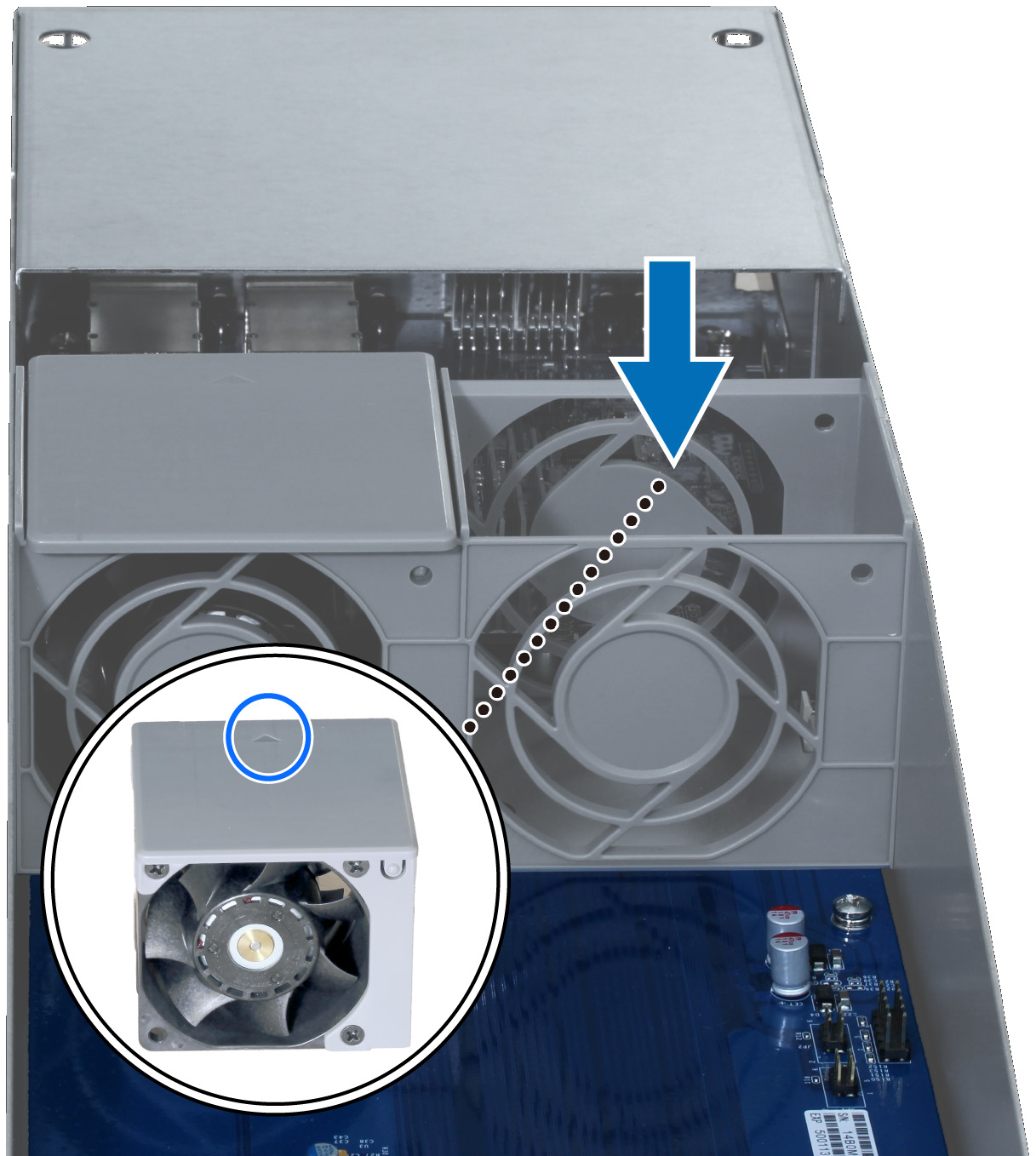 SAS modul meghibásodott ventilátorának cseréje: 1 A modulból felfelé tolva távolítsa el a meghibásodott ventilátort. A ventilátorok számozása az alábbiak szerint történik.