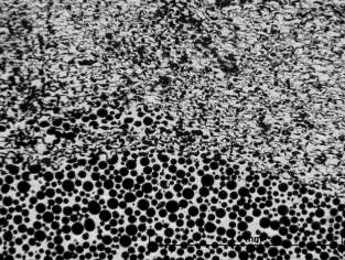 (a) (b) 2 mm (c) 2 mm 2 mm (d) 58. ábra - H/D=2 karcsúságú AlSi-SL150 szintaktikus fémhab tönkremenetele.