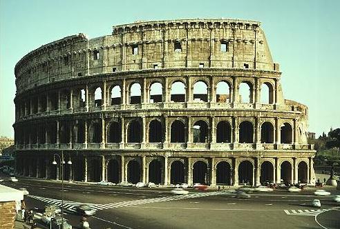 Építészet Colloseum Épült: Kr.u. 80 Róma Az Amphiteatrum Flavium azon a helyen épült, ahol korábban Nero mesterséges tava hullámzott.