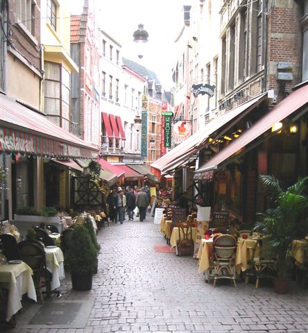 4. A városi köztér, mint közjószág (klub-,