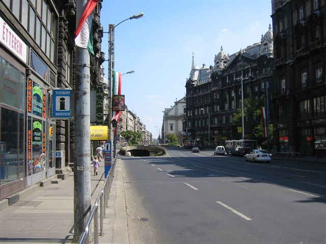 4. A városi köztér, mint közjószág (klub-,