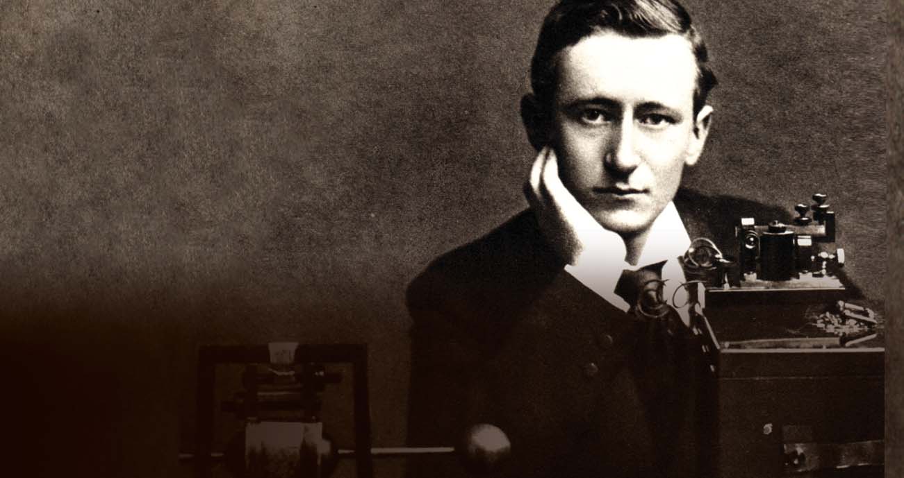 Guglielmo Marconi a rádióösszeköttetés úttörôje 100 évvel a Nobel-díj után Kiállítás: 2009. május 18 30.