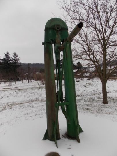 Az egyetlen megélhetési lehetőség a mezőgazdaságban, erdőgazdálkodásban volt. Vizet a patakból és a kutakból lehetett nyerni.