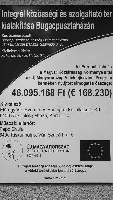 Polyák Albert rávenni a sertéstelepet, hogy a sok gondot okozó légyinváziót megfelelő permetezéssel megfékezze. P. A.: Akkor ez a művelődési közösség valahol azért csak összetartja a falut.
