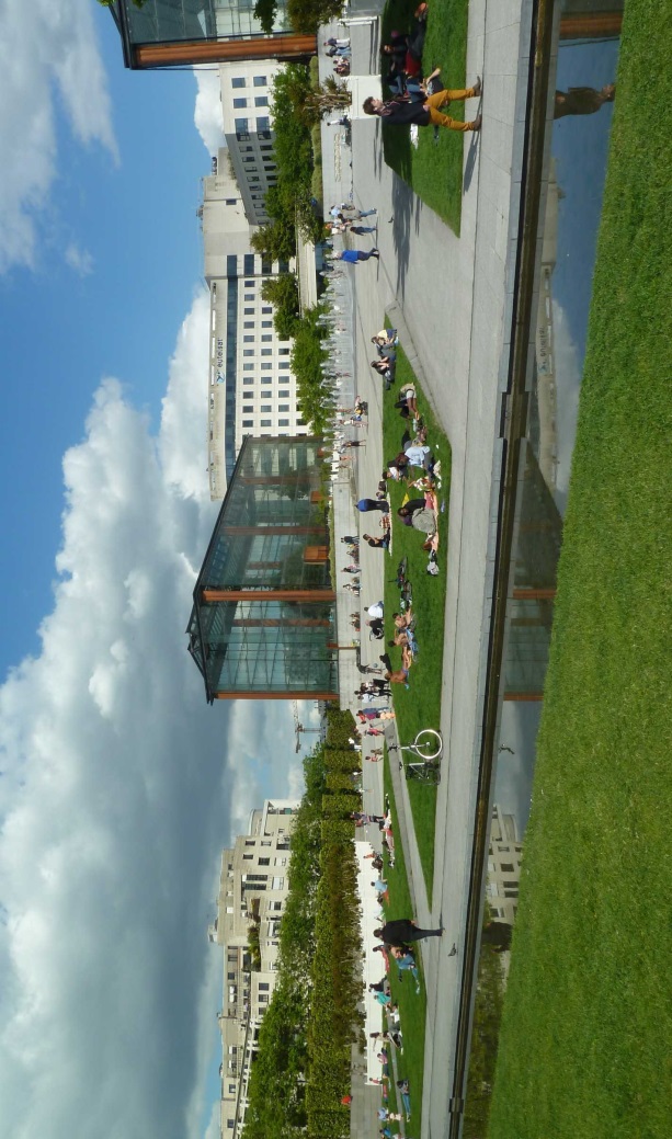 Barnamező-rehabilitáció Az imázsformáló barnamezős fejlesztési projektek tipikusan nagyvárosokban, metropolisz régiókban jellemzőek, mint a posztmodern kollázsváros egyedi imázzsal rendelkező,