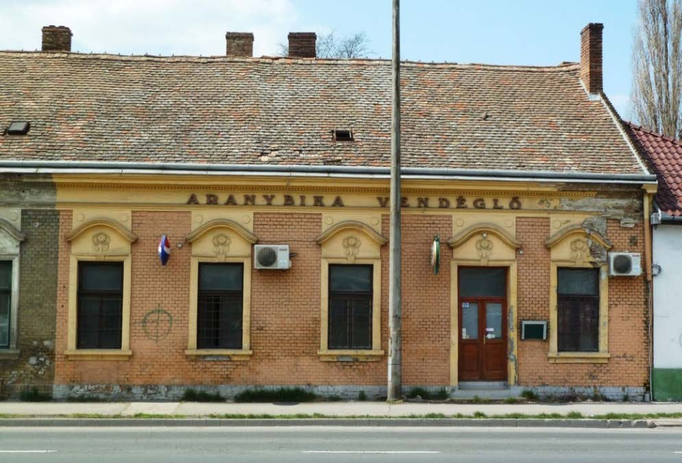 Barnamezők Magyarországon Hard Rák Café. Szintén tűzeset áldozatává vált a Magyarürögi úton a Tropical bár éjszakai klub, mely 2005-ben veszítette el funkcióját.