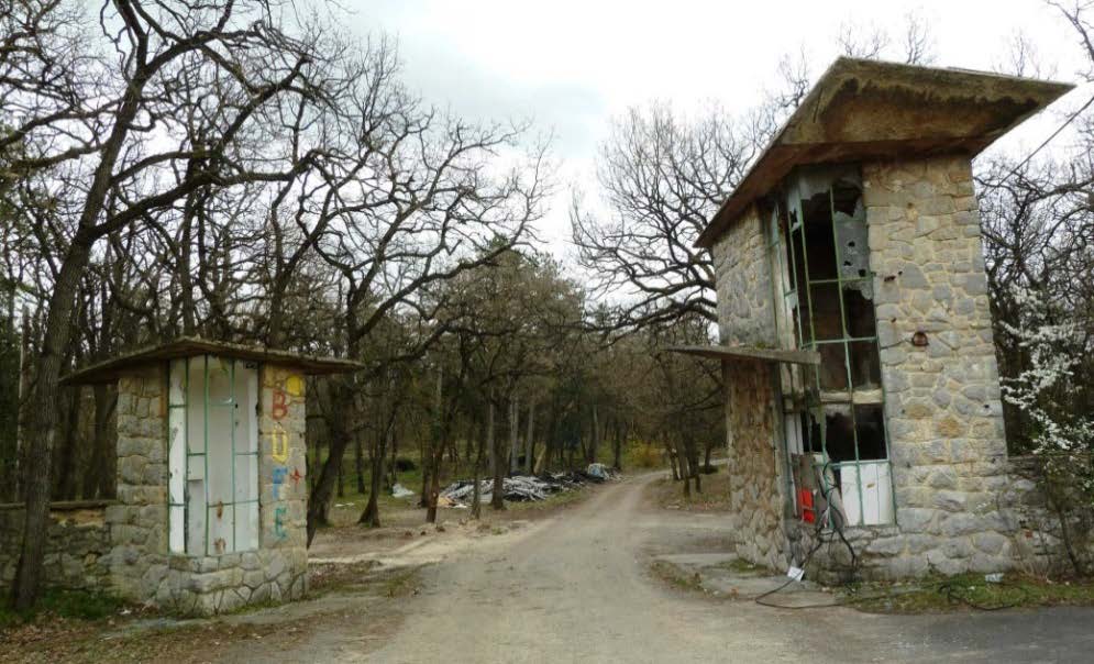 Barnamezők Magyarországon Corso üzlet- és irodaház, a 48-as téren a Lares-ház, illetve egy további beruházási gödör a Megyeri téren 102.