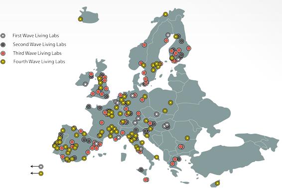 Az ENoLL Living Labek Európai Hálózata /European Network of LLs/ 1. 2006: 19 LL 2. 2007: 32 LL 3. 2008: 79 LL 4. 2009: 82 LL Összesen: 212 LL tag 2010-ben 1 http://www.