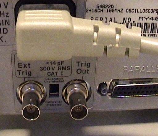 54622D Mixed Signal O scope (MSO) MOST nem használjuk EZT használjuk Rear panel Output A