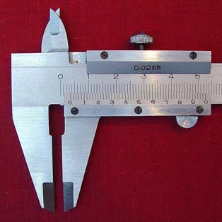 Scope - Vernier scale A vernier scale lets one read more precisely from a measurement scale.