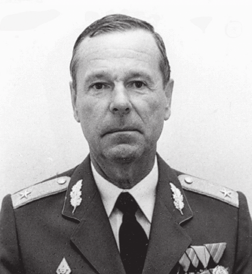 MAZÁN PÁL ny. mk. vezérőrnagy 1930. október 27-én született Medgyesegyházán.