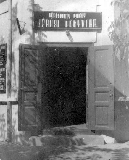 1953. október 1-jén létesült a Bácsalmási Járási Könyvtár. Vezetője Fekete Dezső, munkatársai Liptai József és Góbor Mária. A járás területén két hónap alatt 21 letéti könyvtárat létesítettek. 1954.