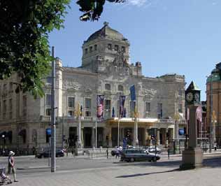 The building of Dramaten, the Royal Dramatic Theatre in Stockholm (source: wikipedia) 68 ferring to breed and race, and having an ongoing history over the centuries that keep returning to complex