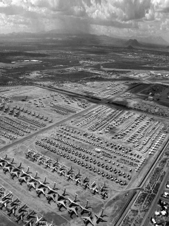 http://www.metiviergallery.com/artist_artwork.php?artist=burtynsky&artwork=amarc_5 Tájökológia 9. 31 http://www.leberak.com/apotd.html Tájökológia 9.