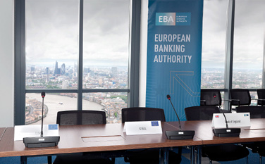 Európai Bankhatóság Költségek és előnyök értékelése Az EBH 2015-ben két jelentést tett közé a Bázel III egyezményben foglalt követelmények Unión belüli átültetésének hatásáról: márciusban a 2014.