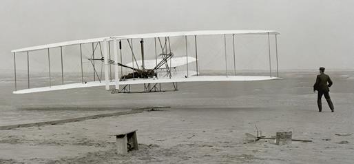 1. Bevezetés és történeti áttekintés Wilbur Wright Orville Wright 1903 december 17,
