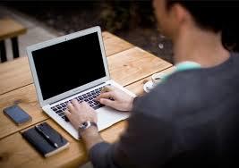 TARTALOM Bevezetés Az IKT és digitális gazdaság kapcsolata A digitális