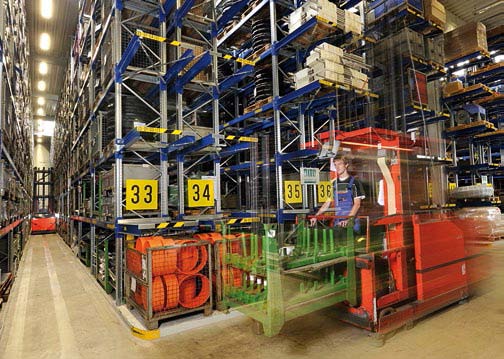 AMAZONE szerviz 30 31 Legfontosabb cél a vevőink elégedettsége Megbízunk kompetens értékesítő partnereinkben.
