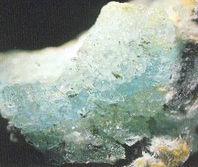 Néhány nehézfém szulfát Kalkantit - CuSO 4.