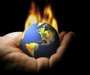 Globális klímaváltozás Metán: gyarapodása 200 éve közel egyenletes egy metánmolekula 23x, tömegét tekintve 95x hatékonyabb, mint a CO 2 -molekula