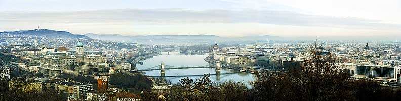 A budapestkörnyéki alluviális terasz-vízadók térbeli helyzete A folyók mellet parti-szűrés, Távolabb talajvízbázisok, Vagy mélyépítéssel, geotermikus hasznosítással érintett terek.