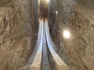 Egyre pontosabb észlelések Szamarkandi obszervatórium, Ulug bég, 1420-1449 Akár 60-70 csillagász dolgozott ott Műszerek: 3 emeletes földrengés-biztos szerkezet tartotta a nagy műszereket, 2 méter