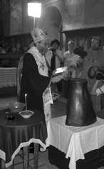 христос се роди Христос се роди христос се роди христос се роди христос се (Наставак са 3. стр.) Слава у ском клубу и тамо се предају свом хобију, љубави која се зове сликање икона.