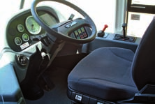 BUSZVILÁG CAMION TRUCK&BUS 2008/9 85 akik vezettek. Én sem voltam teljesen nyugodt ennek vezetése közben, másrészt viszont nagy volt a kihívás, jó volt megfelelni, végül is minden jó, ha a vége jó.