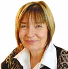 Ki kicsoda a flexóban? Faludi Viktória Kovács Erika kovacs.erika@mizsepack.hu Vegyészmérnöknek készültem, nyomdamérnök lettem.