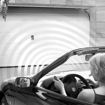 Instrucciones de montaje, servicio y mantenimiento Automatismo para puertas de garaje Anvisningar för montering, drift och underhåll Maskineri för motordrivna garageportar Instrukcja montażu,