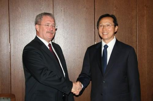 Hivatalos kínai látogatások Budapesten Han Changfu mezőgazdasági miniszter látogatása 2014 június 3-5 Han miniszter úr