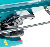 Maintenance / Karbantartás / Údržba A 4 5 The lifetime and the good working order of your machine depend essentially on the attention paid to it.
