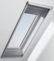 H SZ A szúnyoghálót nem az ablakra, hanem az azt körülvevő belső burkolatra kell felszerelni, így az ablakszárny a roló lehúzott állapota mellett is nyitható.