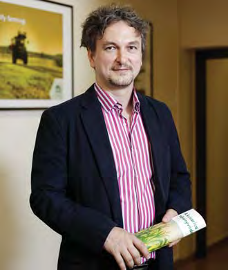 3 Kedves Olvasó! Fontos mérföldkôhöz érkeztünk, hiszen a Nufarm századik születésnapját ünnepli. Száz évvel ezelôtt az új-zélandi farmerek nem is sejthették, hogy termelôi összefogásuk hova vezet.