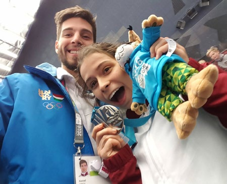 Medgyesi Fruzsina az Ifjúsági Téli Olimpián, Lillehammerben a Team Discovery tagjaként bronzérmes lett Jászapáti Petra egyéniben és csapatban is ezüstérmes lett a lillehammeri ifjúsági téli olimpián